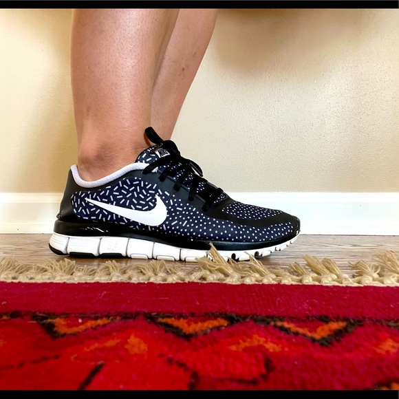 Nike Shoes - Nike freestyle trainers